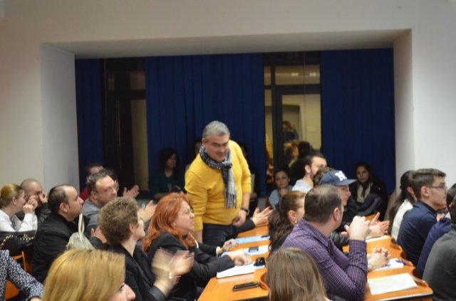 Conferința intermediară